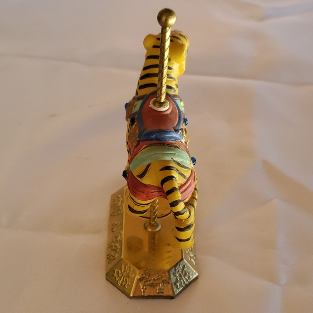Tiger Westminster Carousel Collection - Picture 4 of 9